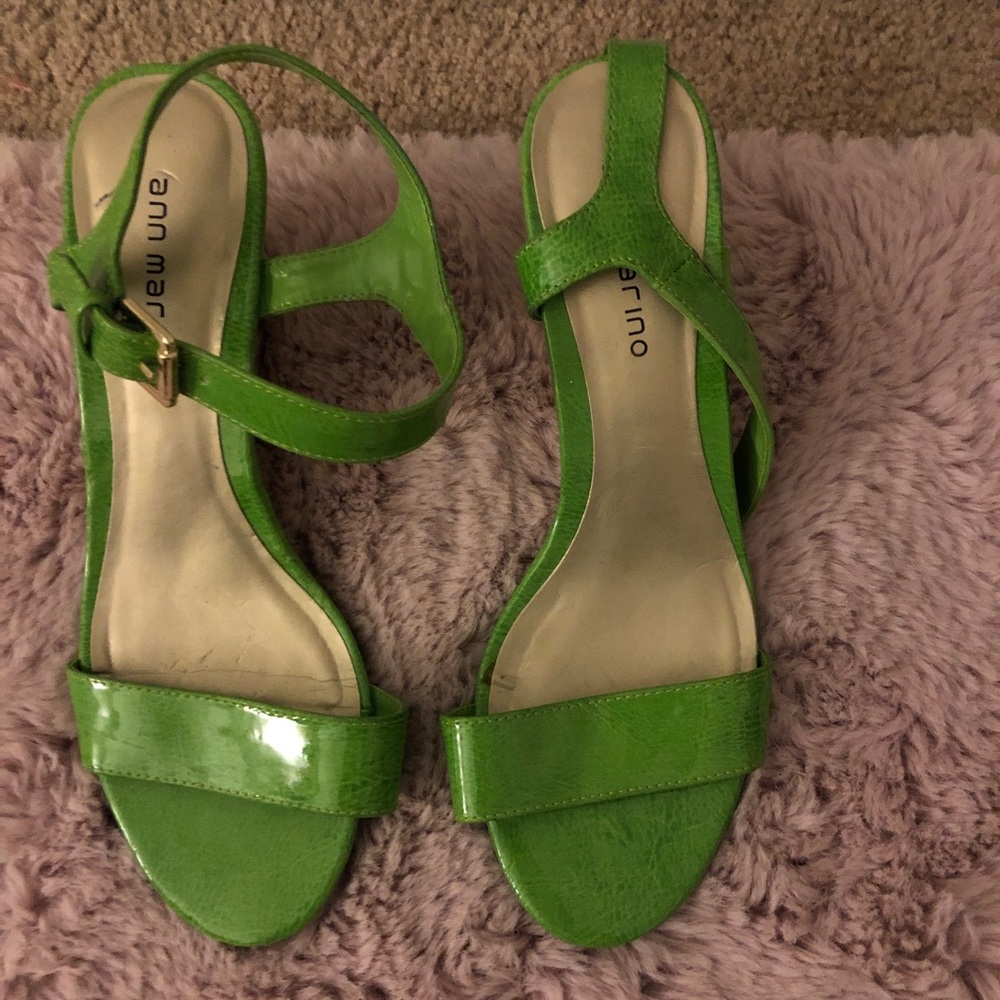 Ann Marino Size 9 Bright Green Faux Leather Wedges